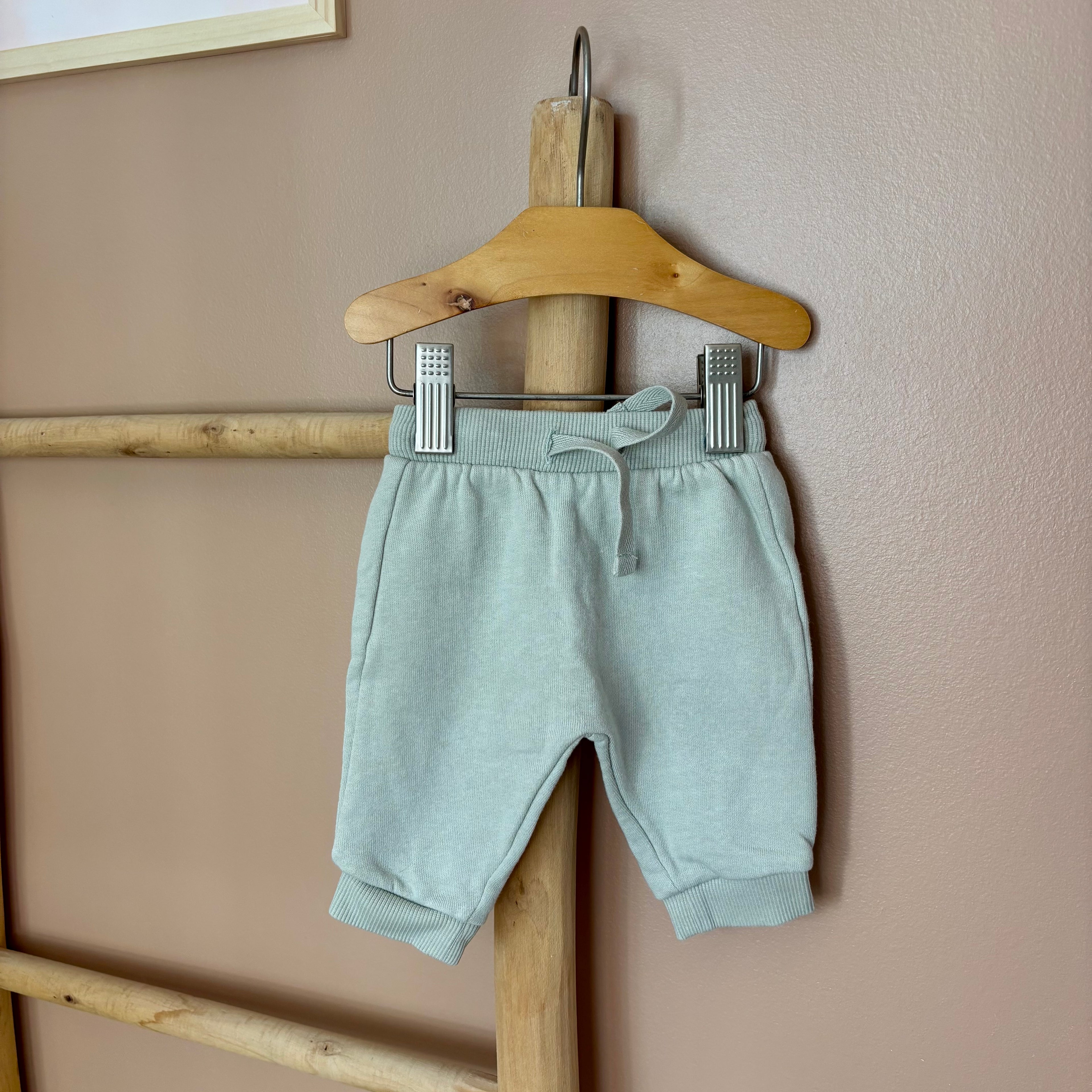 Jogging Vert d'Eau - Kiabi - 1 mois