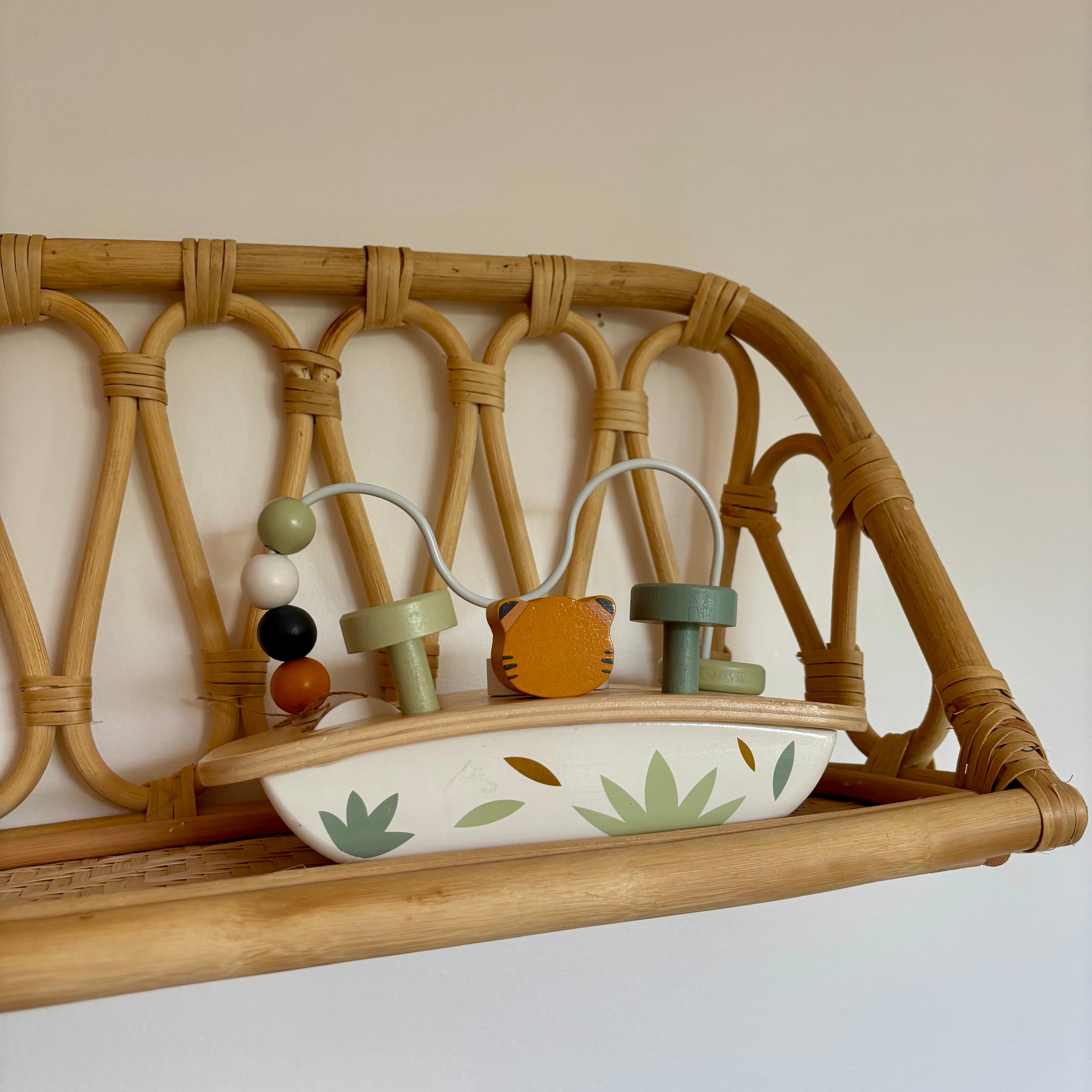 Mini Table D'activité En Bois