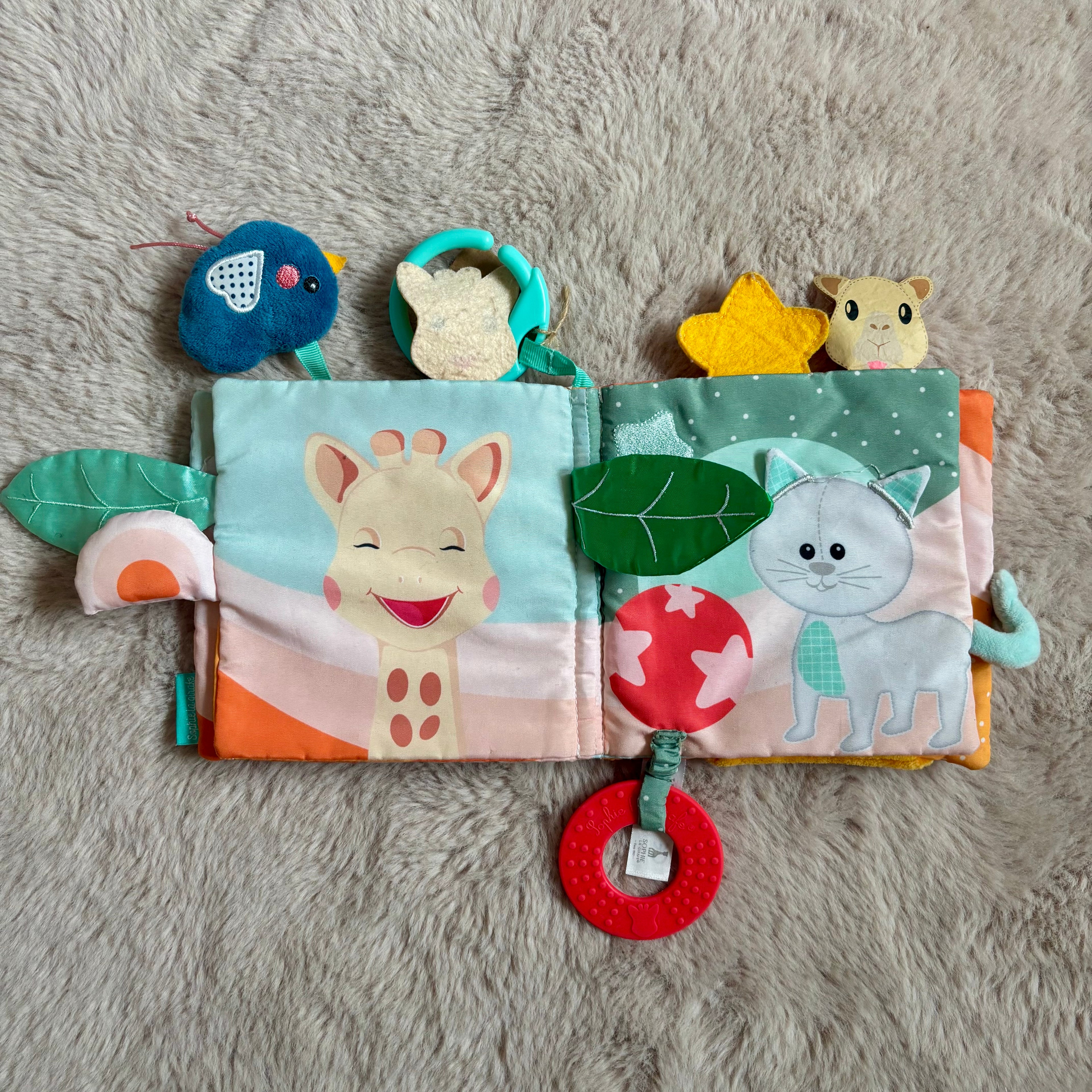 Livre Des Découvertes - Sophie La Girafe